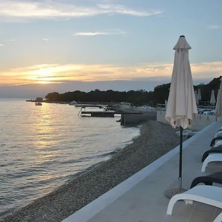Sara With Seaview *