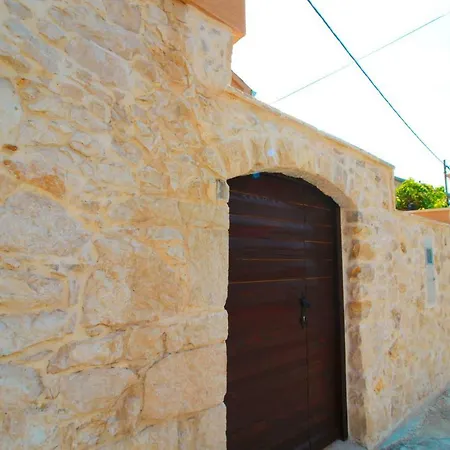 Sara With Seaview Apartment